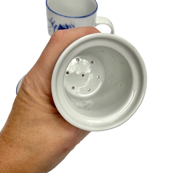 World Market 3 Pc Tea Cup Mug Strainer Lid Set Blue White Ceramic China - EUC - Picture 11 of 13